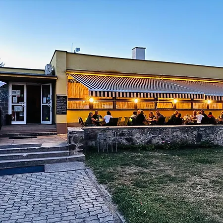 Кемпинг Utulne Chaticky Podyji - - Klimatizovane A Vytapene Havraniky